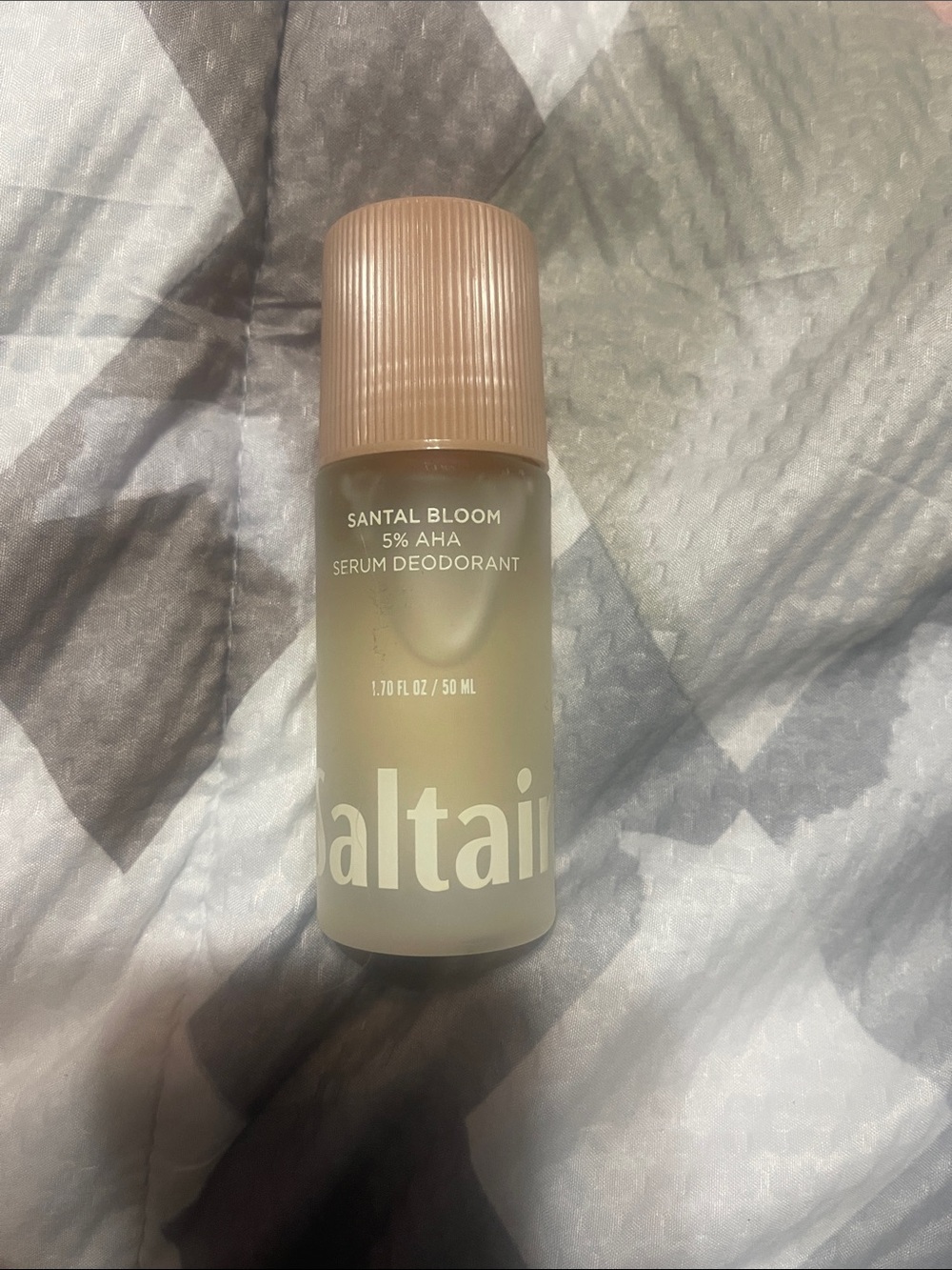 Santal Bloom 5% AHA Serum Deodorant — Beige